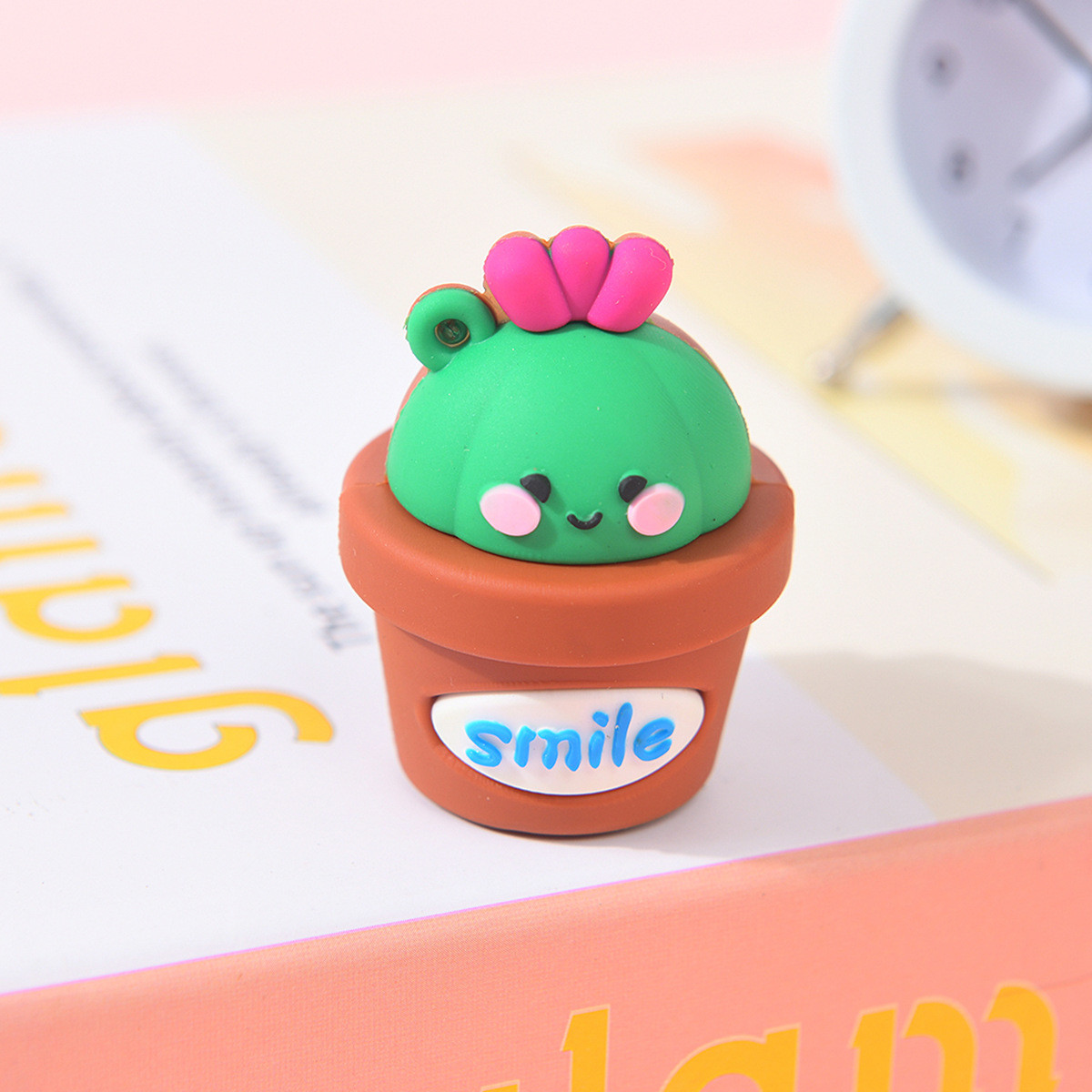 Mini Kids Pencil Sharpener Manual Cartoon Creative Kawaii Stationary Gifts 30g