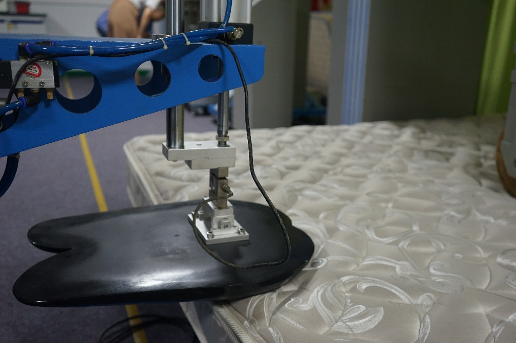 LCD Touch Screen OEM Furniture Testing Machine / Electronic Mattress Rolling Fatigue Tester