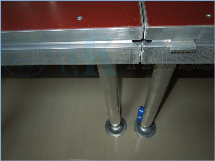 18mm Plywood or 18mm Tempered Glass Triangle Portable Stage Platform for Truss Display