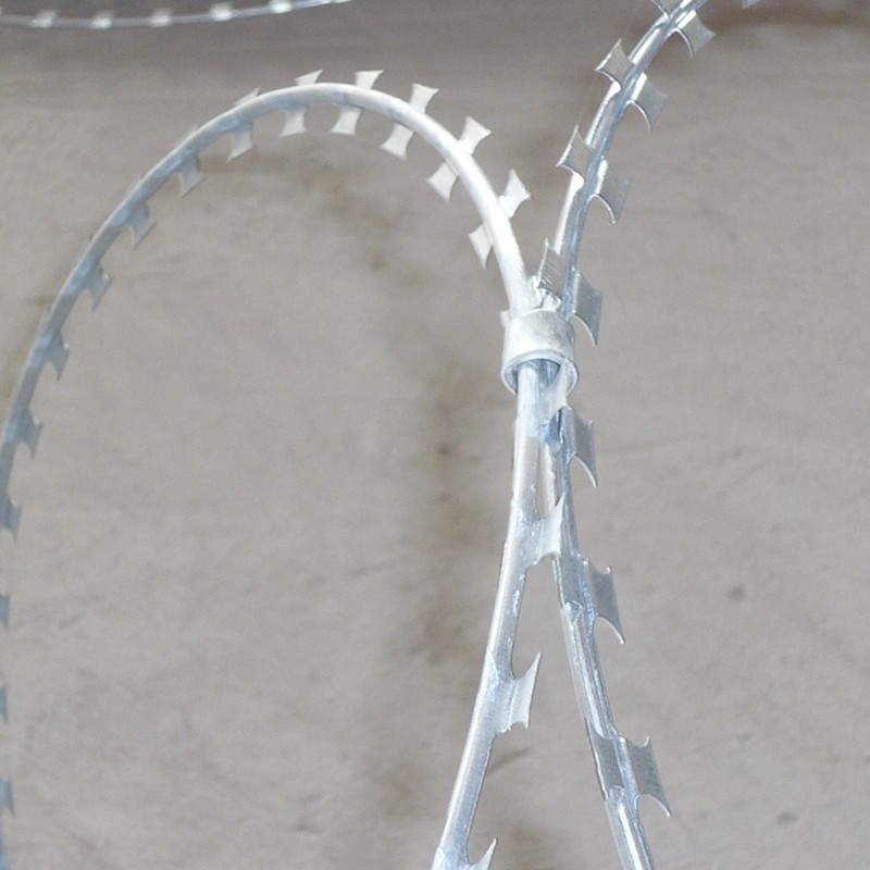 BTO 22 Concertina Razor Barbed Wire 450MM Coil PVC Coating