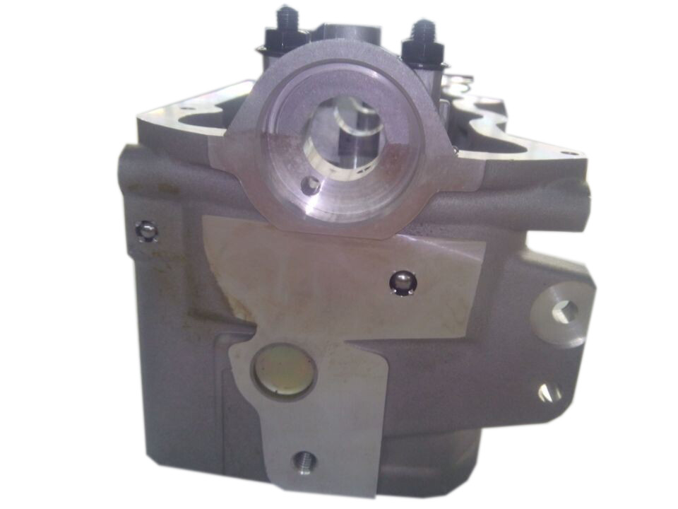 Automotive Cylinder Head For Vw Caddy Aluminum Materials OEM 038103351B