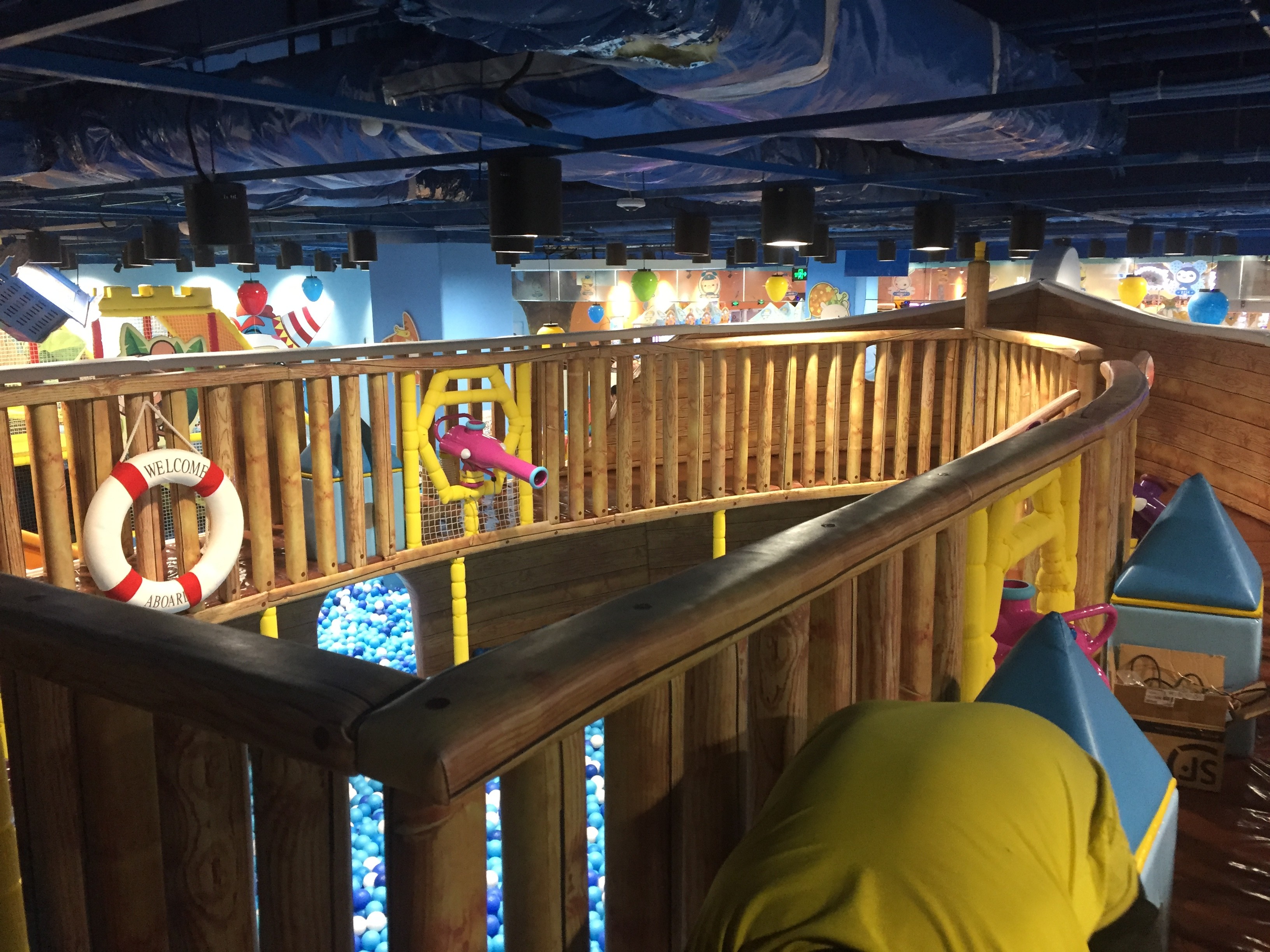 Colorful Ocean Ball Cannon Machine For Indoor Play Centre Equipment
