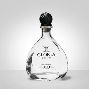China Oval Shaped Glass Whiskey Flask 100ml 500ml With Wooden Cork Glass Closures wholesale