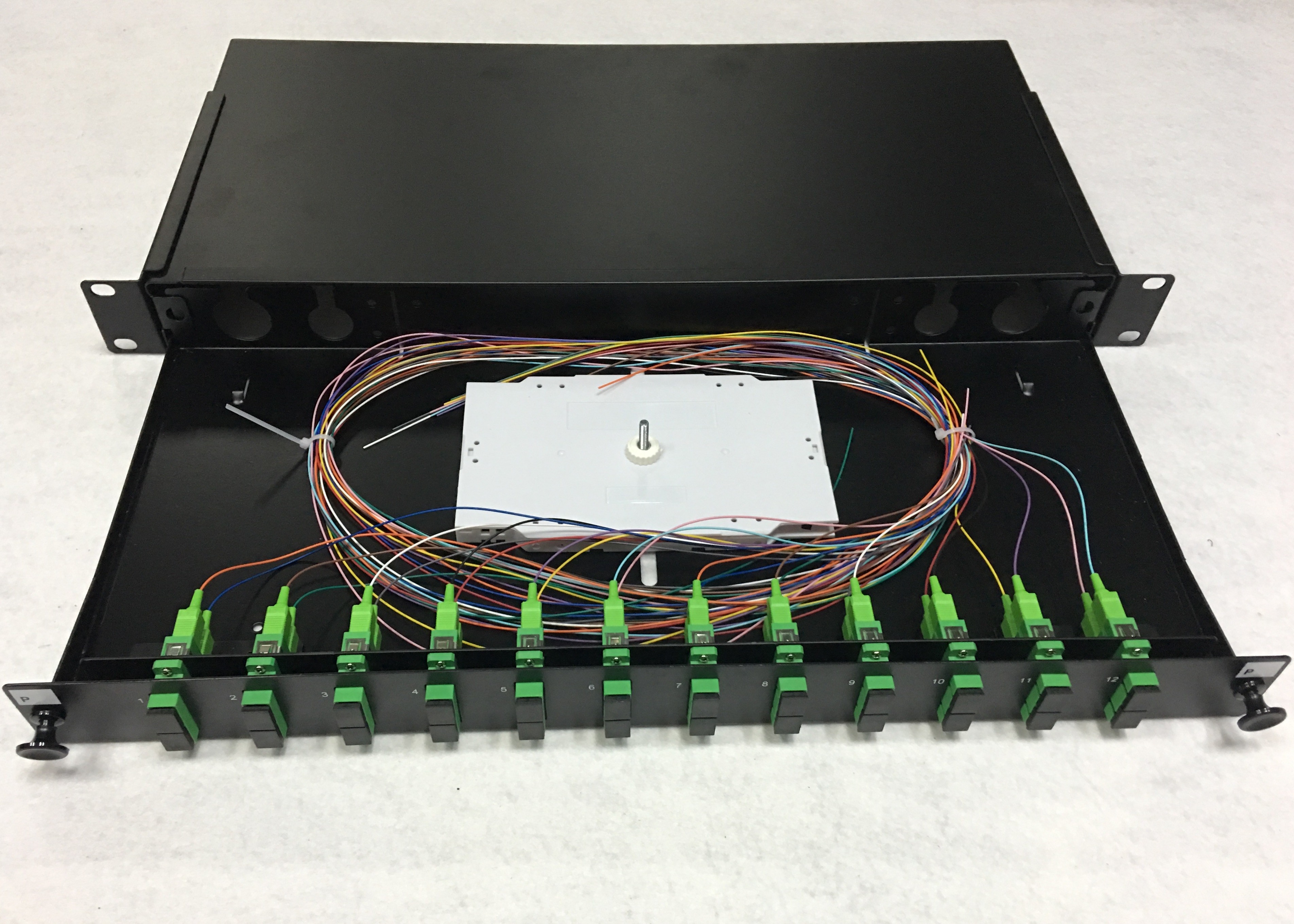 Rack Mountable IP20 12 SC Fiber Optic Patch Panel12 Port 1U 19"