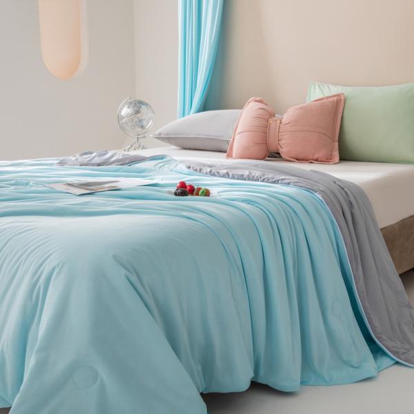 Summer Blanket Comforter Microfiber Quilt with Popular Bamboo Silk in Customized Color