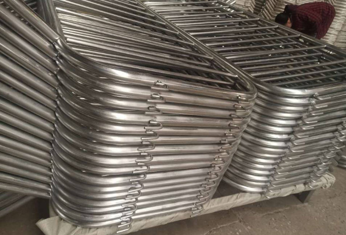 European Height 900mm Crowd Control Fence Panels 2.2m Length