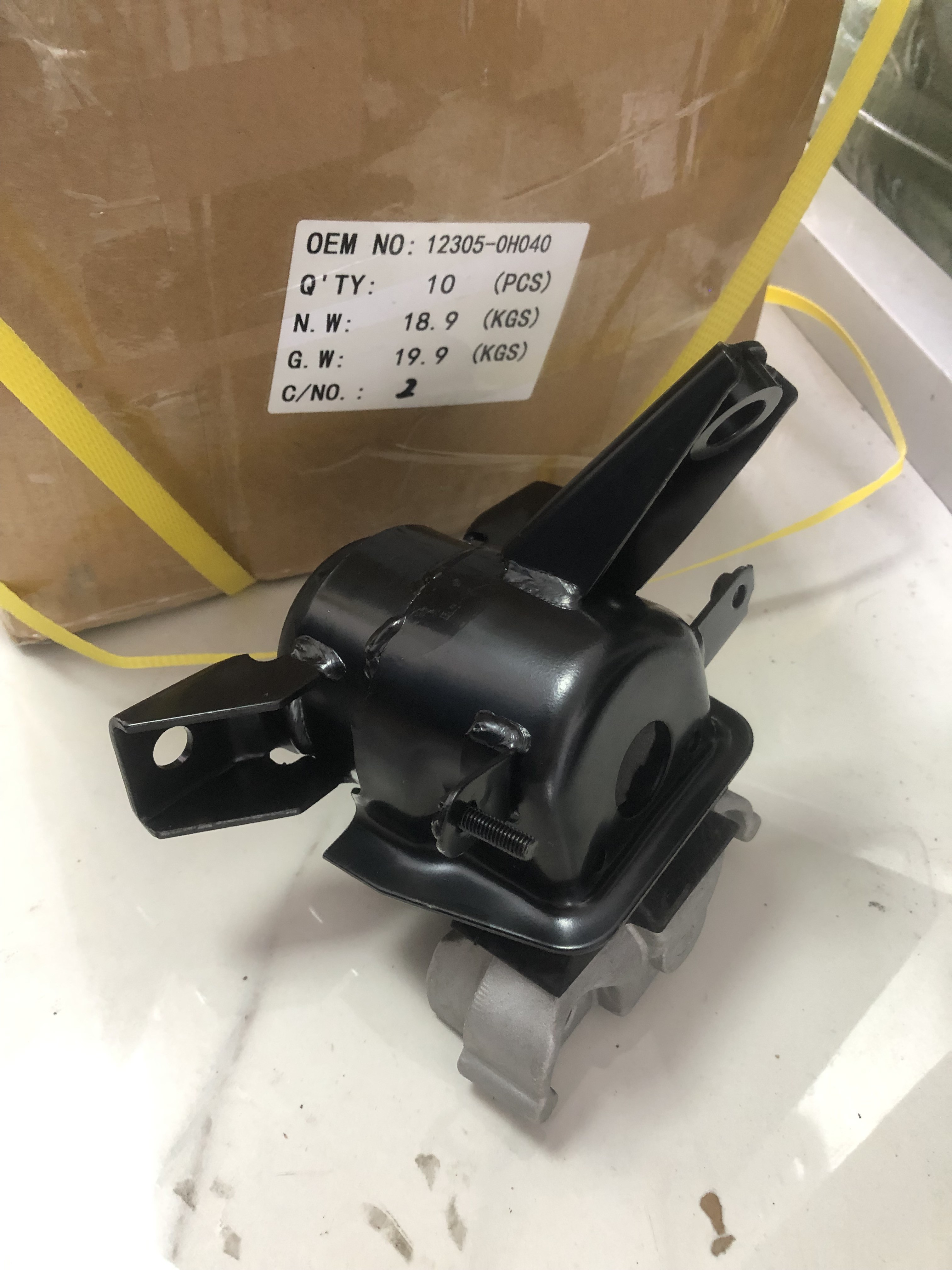 ME21165 Car Engine Mounting 12305-0H040 12305-0H050 For Toyota RAV4 SUV 2.0 4WD