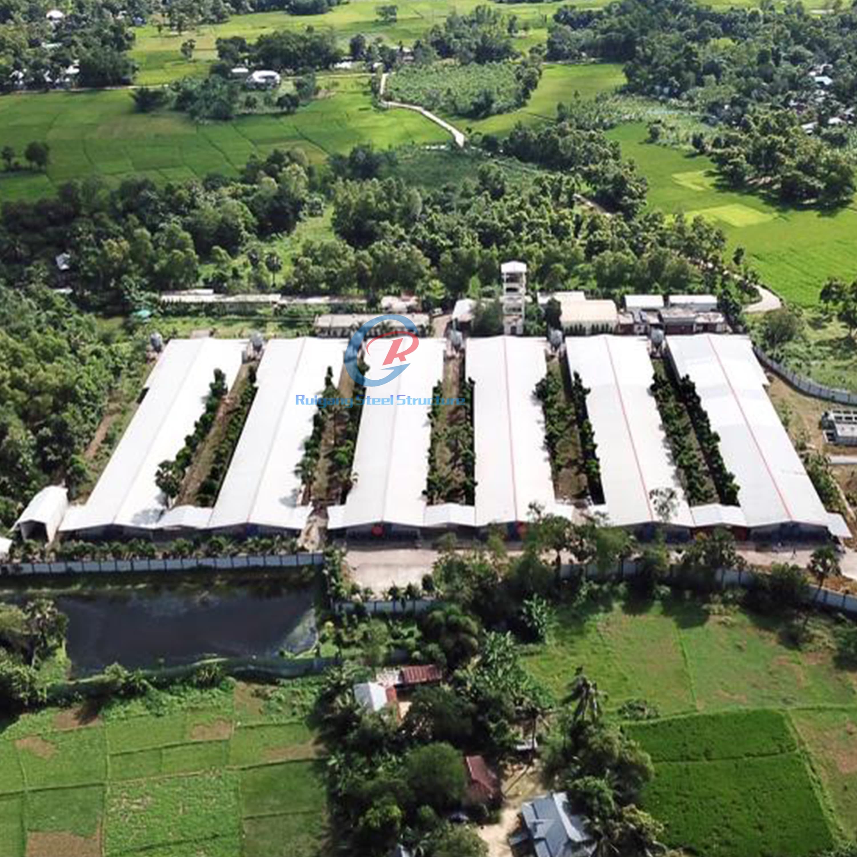 Modern Prefabricated Steel Structure Farm House With Light Sandwich Panel