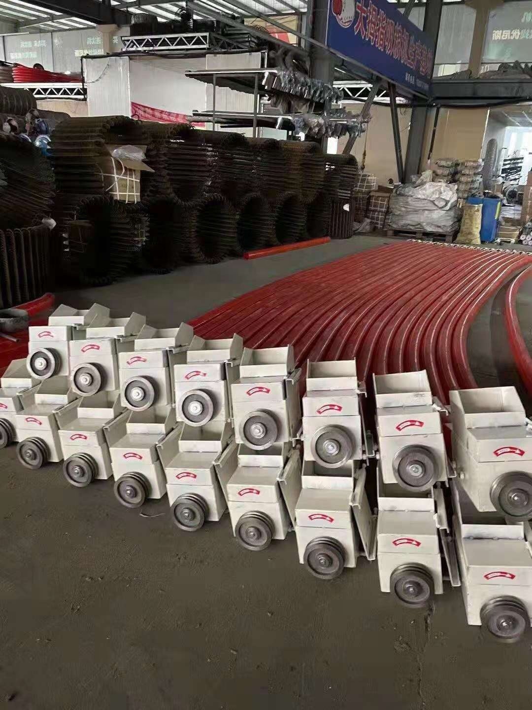Easy Operation Screw Conveyor Portable Vehicle Mounted Flexible Screw Conveyor Grain Auger Conveyor Grain Suction Machine