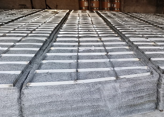SS310 Mist Eliminator Demister Filter Square Shape Drain Hole Steel Wire