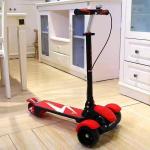 Exquisite Childrens 3 Wheel Scooter Folding Light Up Scooter Customizable