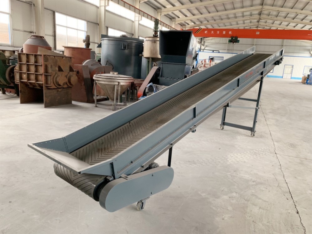 OEM Polystyrene Recycling Machine For PET Bottle Label Separation In Tire Recycling Line