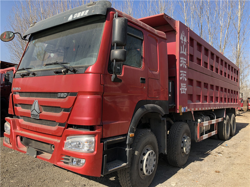 Competitive Price Used HOWO 32cbm Front Tipping Truck 12 Tyre Tipper 8X4 Mining Truck 45 Ton Heavy Dump Truck