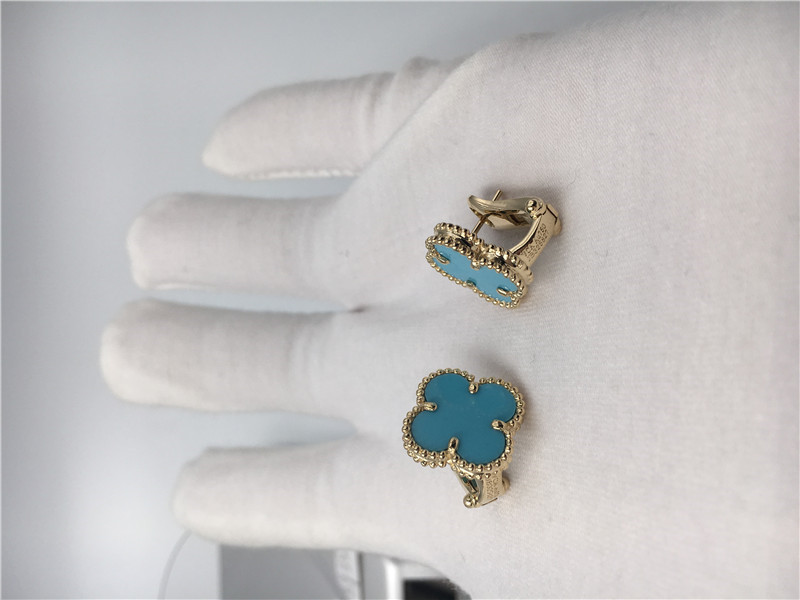 Van Cleef Arpels Sweet Alhambra earstuds 18k yellow gold with turquoise
