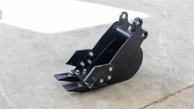 Durable Mini Excavator Parts 200mm Narrow Excavator Bucket With Teeth