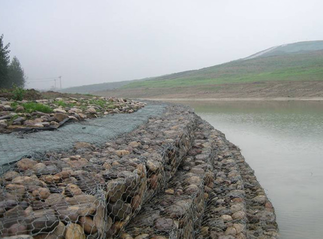 80 × 100mm Woven Gabion Baskets 1mx1mx1m Wire Cages For Rocks