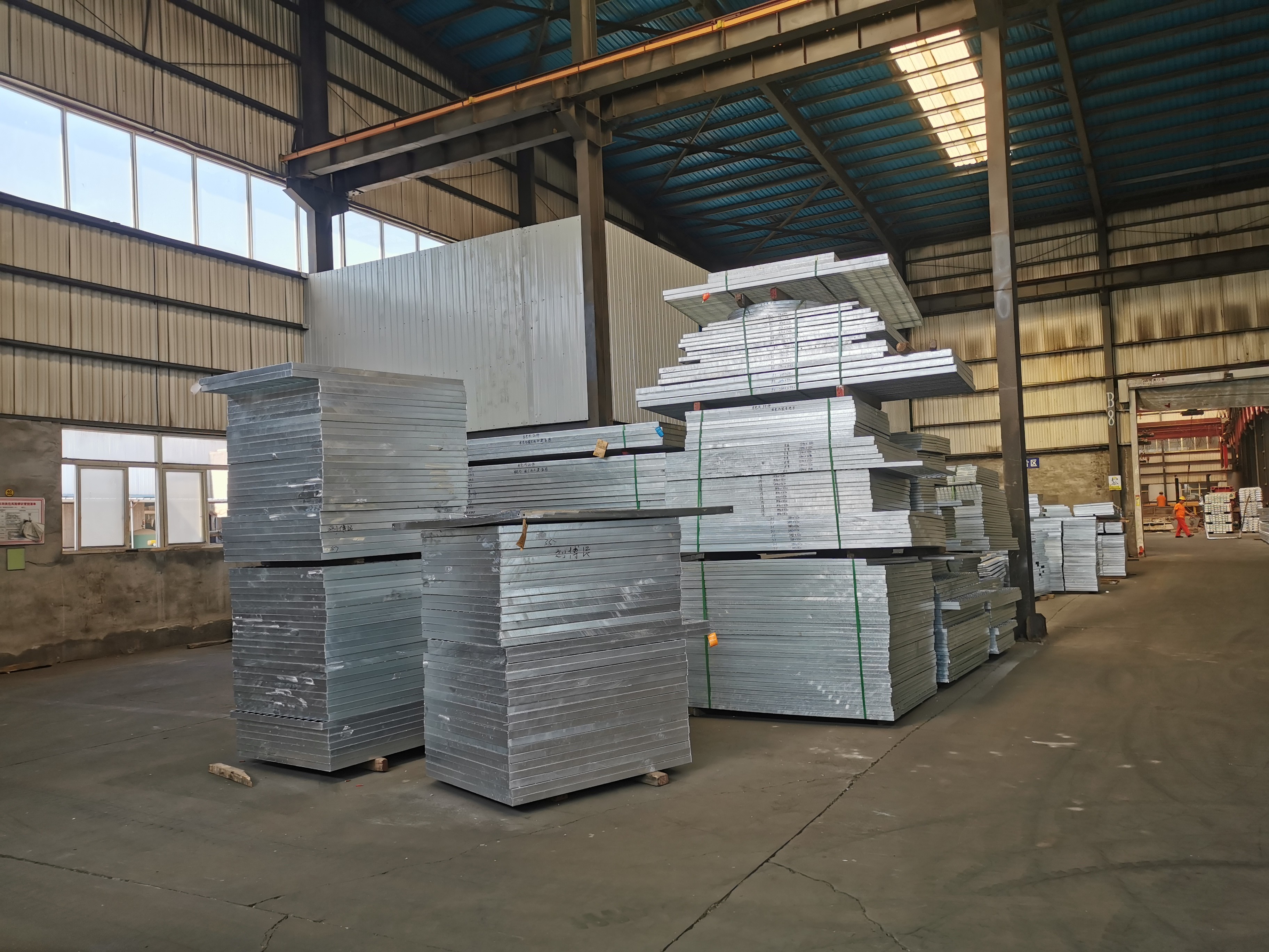 Mild Steel Q235 Heavy Duty Metal Grating Ventilation Self Cleaning