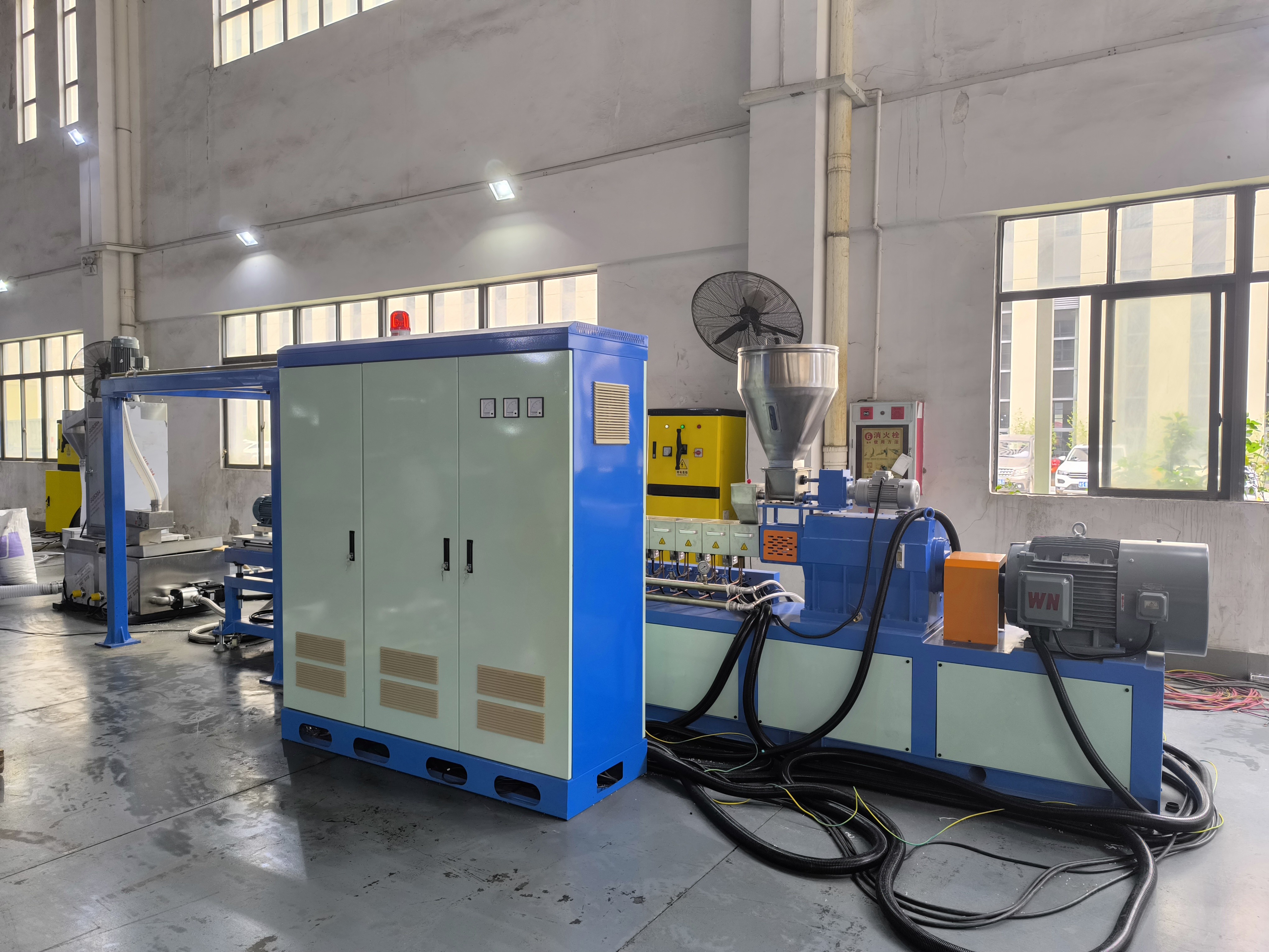 EVA / TPR / TPE / TPV /TPU Twin Screw Compounding Extruder with Underwater Pelletizing
