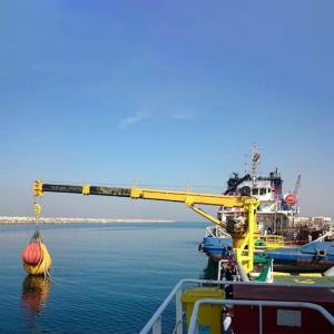 China Hydraulic Boom Marine Telescopic Crane For Dinghy Lifting wholesale