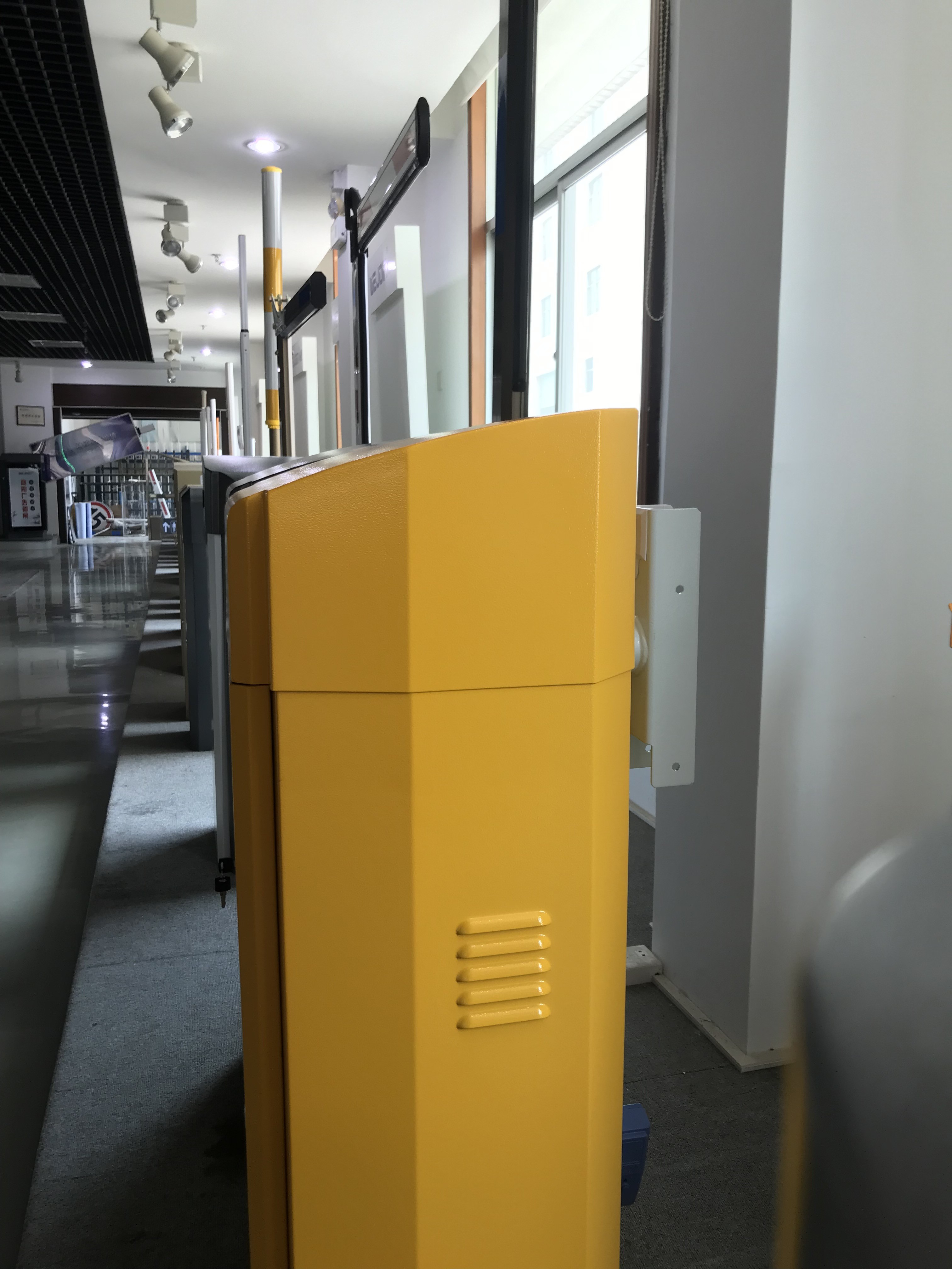 Vehicle Access Parking Barrier Gate Fence Boom Type Electronic Clutch Design