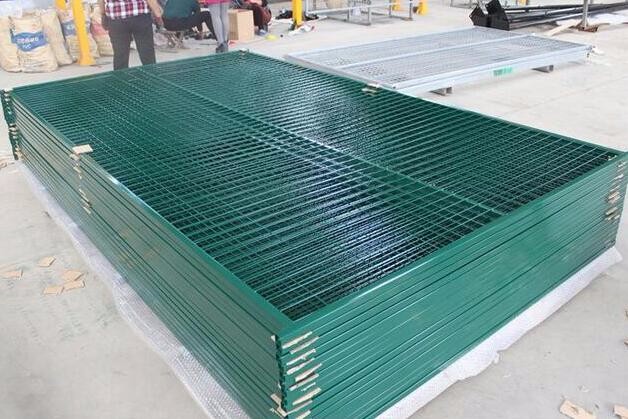 Canada temporary Construction Fence H 6'/1830mm and W 9.6' /2950mm tubing 1"/25mm thick 1.5mm powder coated grey