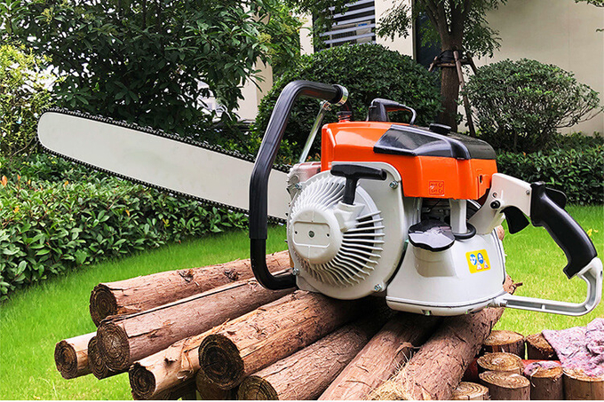 2 Stroke Single Cylinder Gasoline Chainsaw 4.8KW High Power 105cc Power Saw