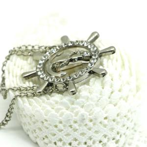 China Round Rudde Fashion Brooch Pin Silver Inlaid Diamond Alloy Copper Material wholesale