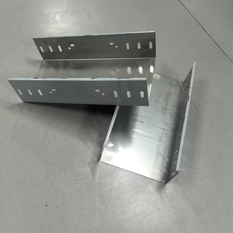 50mm-1000mm Cable Tray Height Alloy Steel Wire Troughs Metal With Non Combustible Fire Resistance