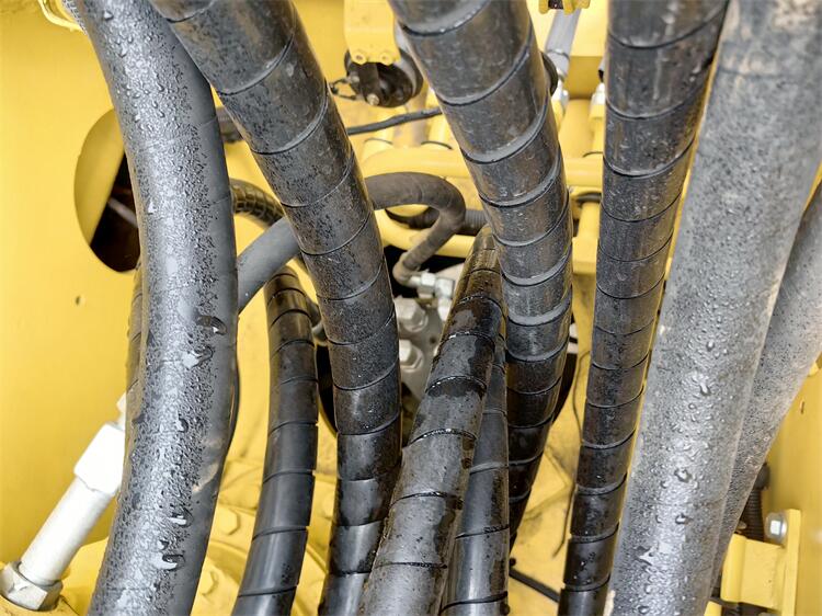 Original Hydraulic Valve Used Komatsu PC200-7 Crawler Excavator 19900KG Operating Weight