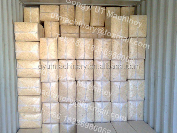 Tractor Trailed Electric Motor Wood Sawdust Baler Machine for Bedding Compressing