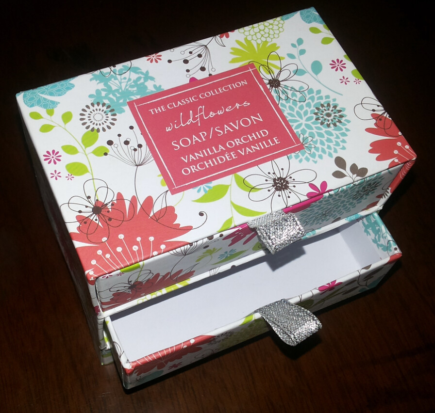 Luxury customer design cardboard paper drawer gift packaging box for soap