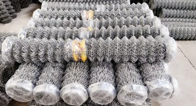 Metal Type Steel Chain Link Netting Fence for Football Court School Sports Playground