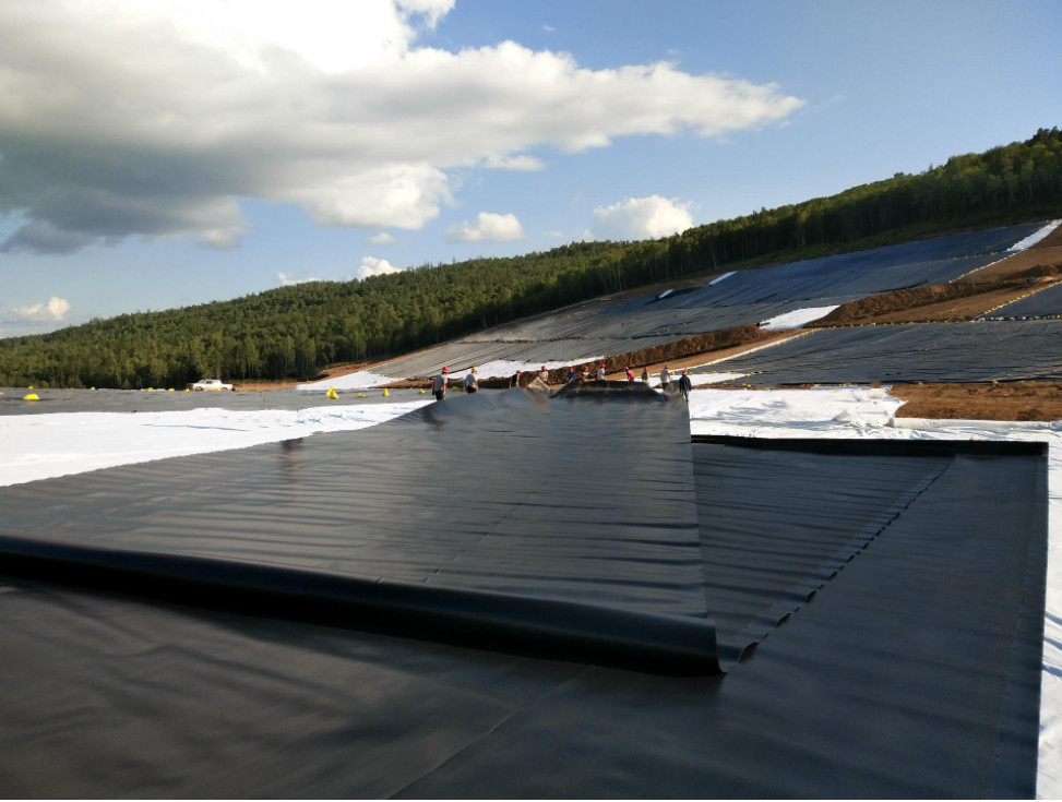Double Smooth HDPE Geomembrane Fish Pond Liner Waterproof Membrane 0.5mm 1mm 1.5mm 2mm