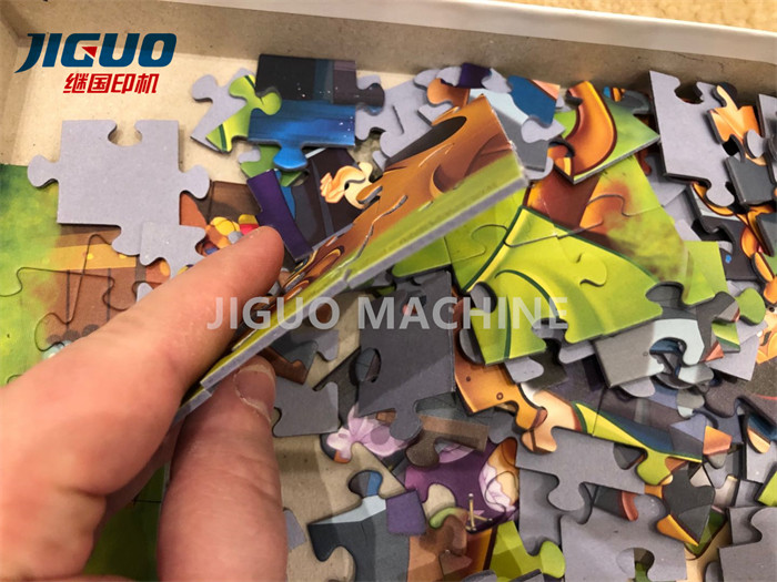 1060 Deep Auto Die Cutting Machine Cutting And Creasing Machine With Heavy Pressure Over 900 Tons