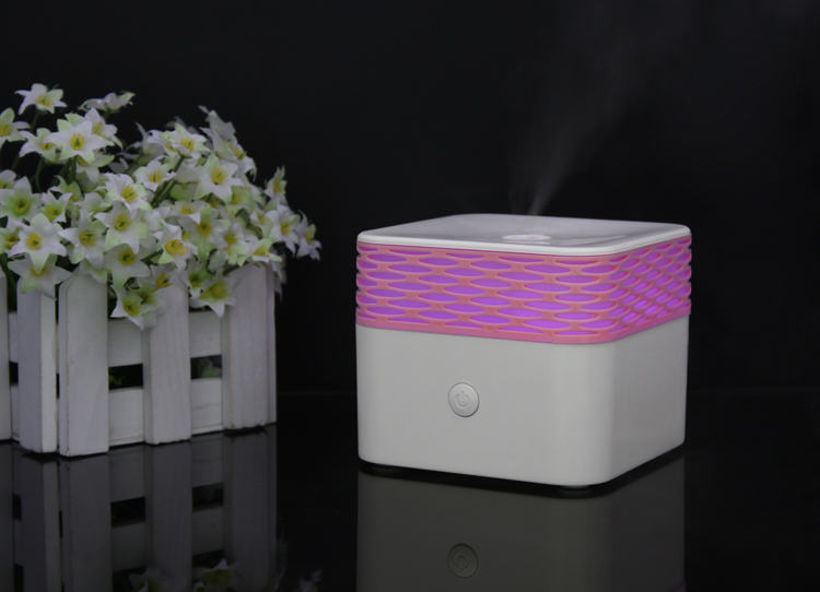 Portable 7 Color LED Light 80ml Electric Essential Oil Diffuser