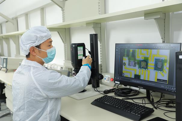 Semiconductors HZ33-3TA-E-Q Silicon Planar Zener Diode for Stabilized Power Supply