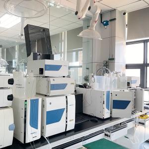 China Quaternary Pump HPLC Liquid Chromatography For Pharmaceutical Analysis wholesale
