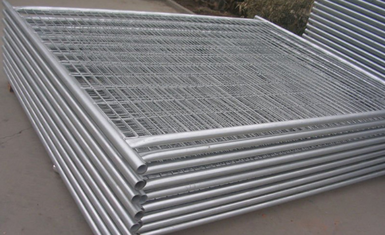 Canada Temporary Panel Fence Portable Fencing 2.1*2.4m For Sports / Concerts