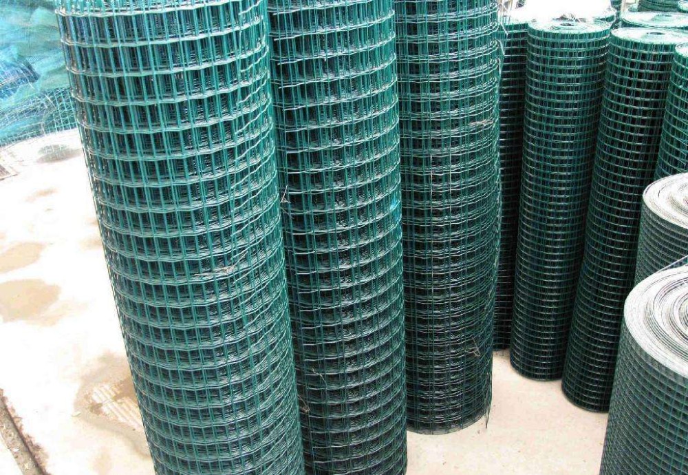 Is Made Of Superior Quality Welded Mesh, With Flat Even Surface And Firm Structure, For Construction, Fencing, Agricultu