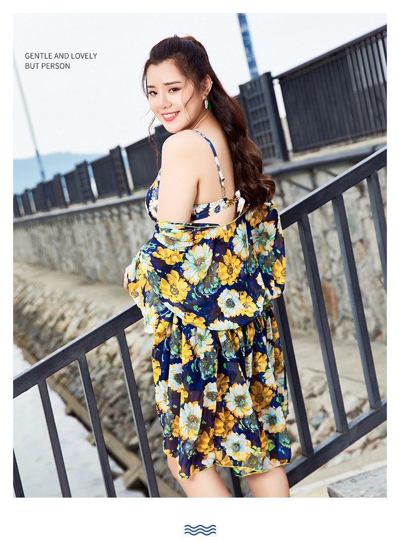 style bikini three-piece swimsuit female blouse sunscreen gather Korean version of the corner hot spring swimsuit