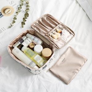 China Cartoon Ladies Polyester Cosmetic Bag For Travel wholesale