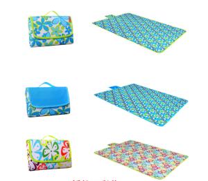 China Personalized Family Picnic Blanket , PVC Backing Waterproof Beach Mat wholesale