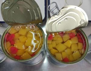 China Home / Restaurant Nutrition Canned Fruit Cocktail In Heavy Syrup 30 Oz wholesale