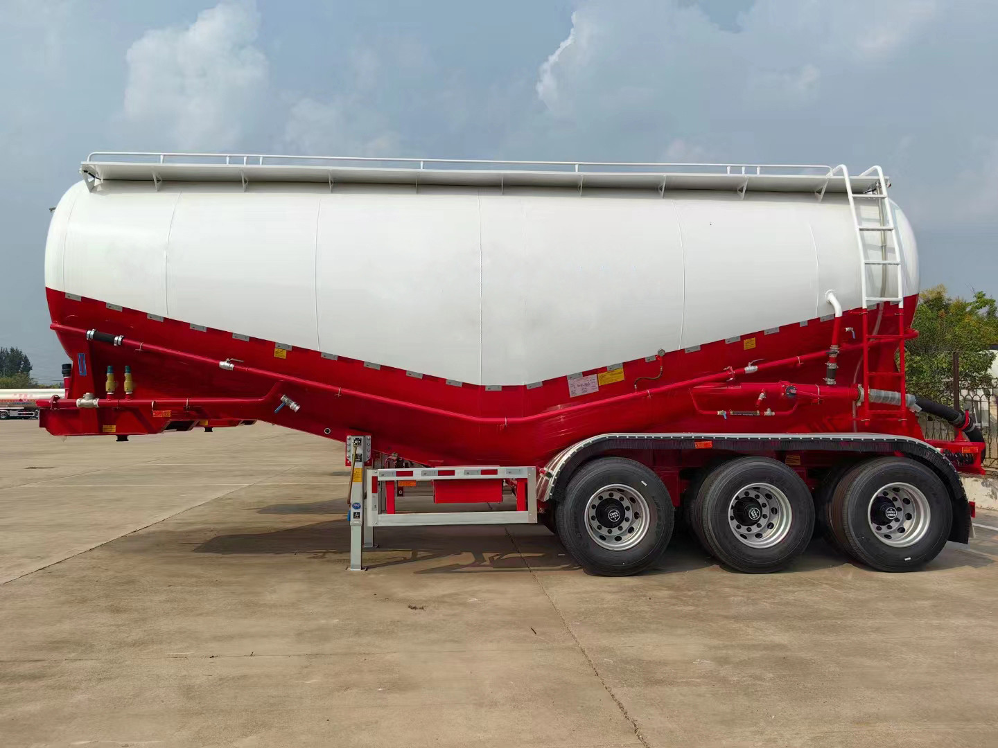 Cement Pneumatic Trailer Bulk Cement Trailer For Sale