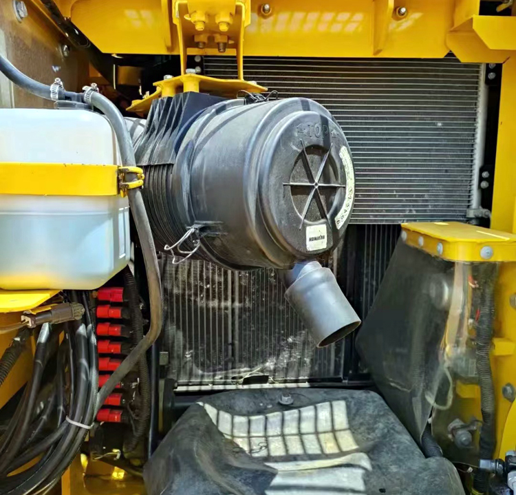 Original Hydraulic Valve 0.53 m3 Bucket Capacity Kumatsu Crawler Excavator in Shanghai
