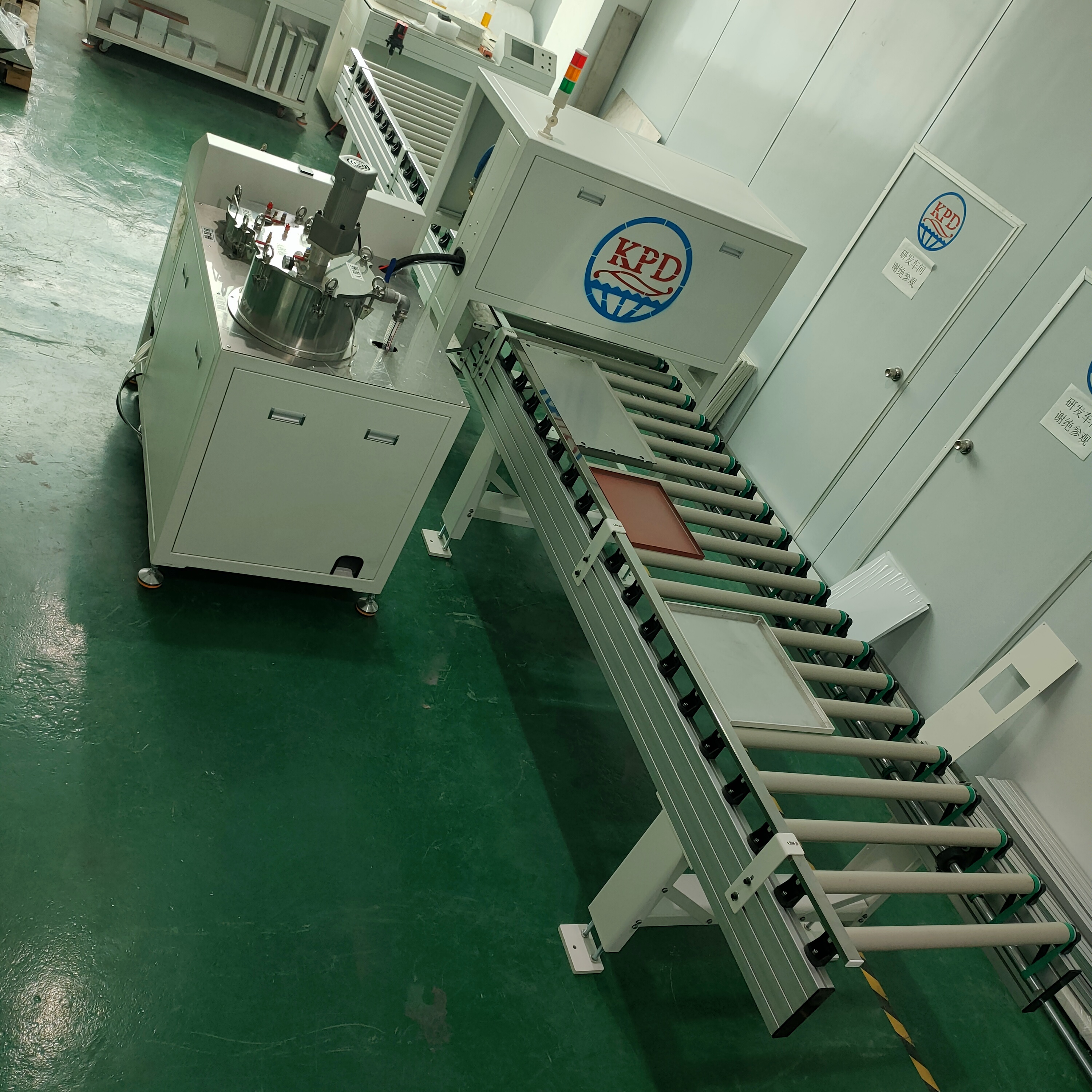 2 Component PU Adhesive Bonding Machine for Composite Sandwich Panel Condition