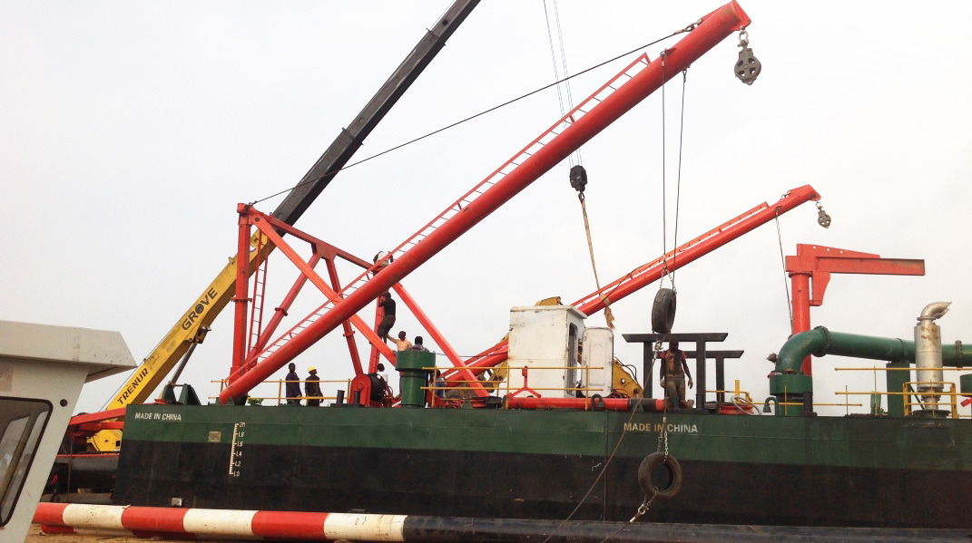 JMD450 18inch China Cutter Head Sea Suction Dredging Ship working site
