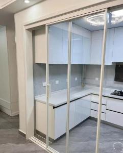 China Powder Spraying / Fluorocarbon Spray Office Aluminium Sliding Door Manufacturers wholesale