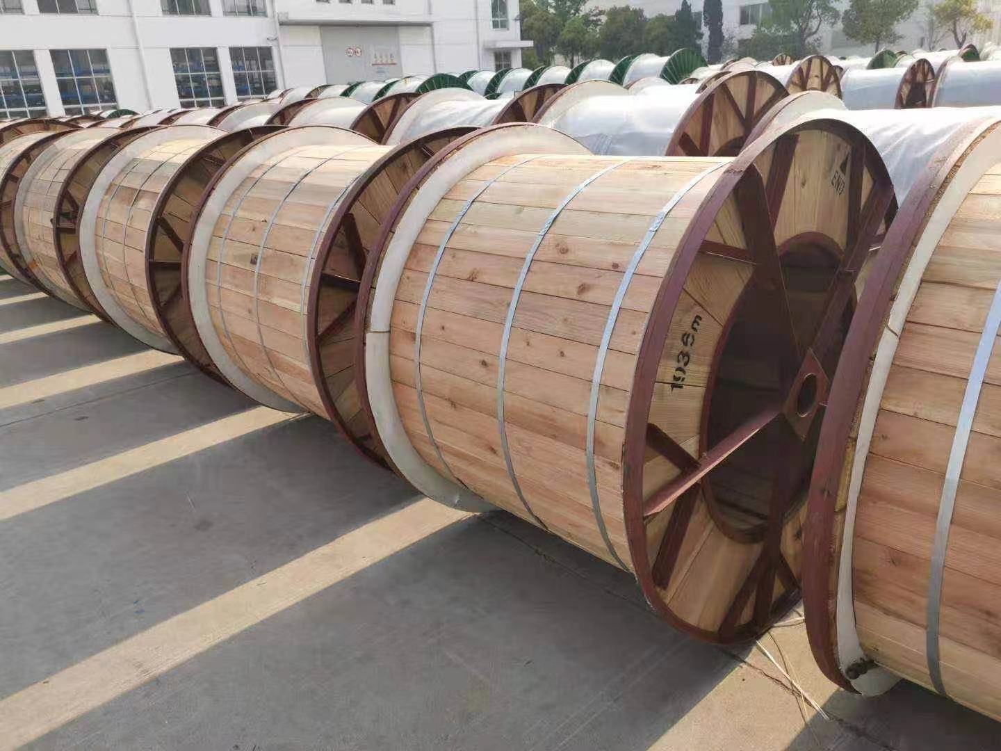 35KV 3 Core 400sqmm Armored XLPE Insulated High Voltage Cable CWS CTS SWA STA Power Cable