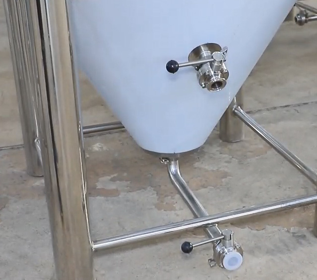 500 KG Conical Beer Fermenter with Heating and Cooling Jacket 1000L Commercial Grade
